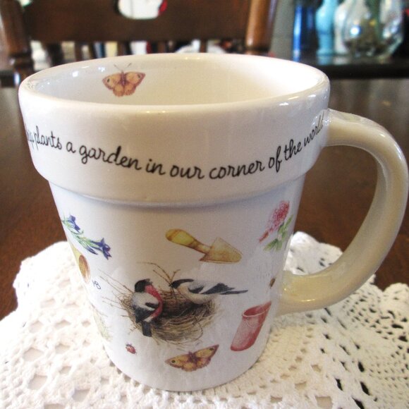 Hallmark Marjolein Baston mug "Friendship plants a garden of flowers in our corn - Picture 4 of 9